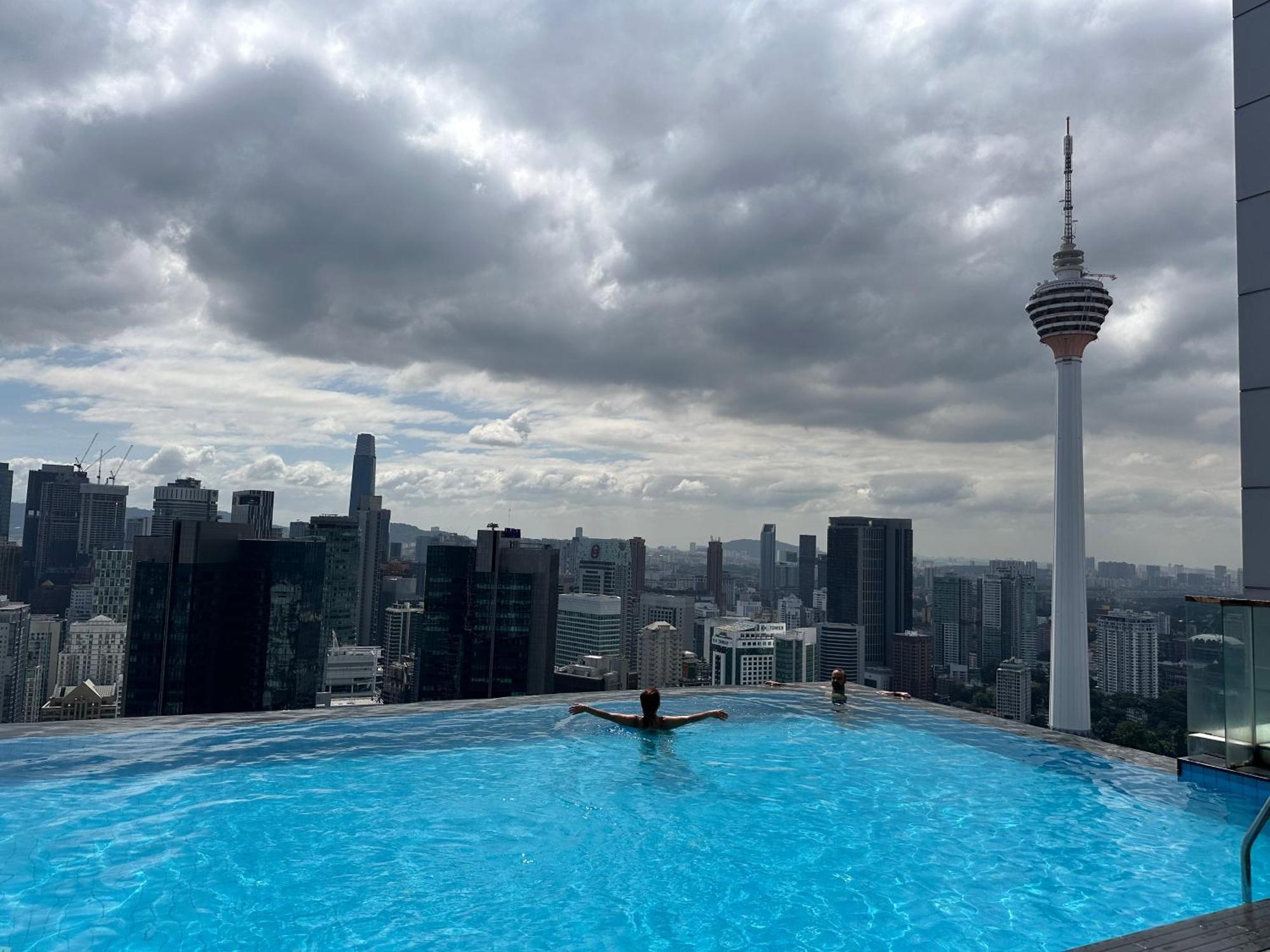 The Platinum Kuala Lumpur By Crown Suites Bagian luar foto