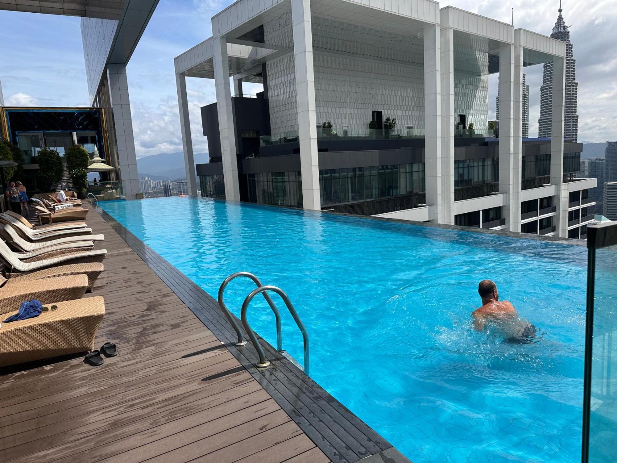 The Platinum Kuala Lumpur By Crown Suites Bagian luar foto
